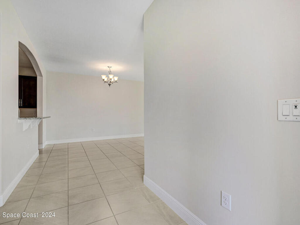 8483 Loren Cove Drive, Melbourne, FL 32940