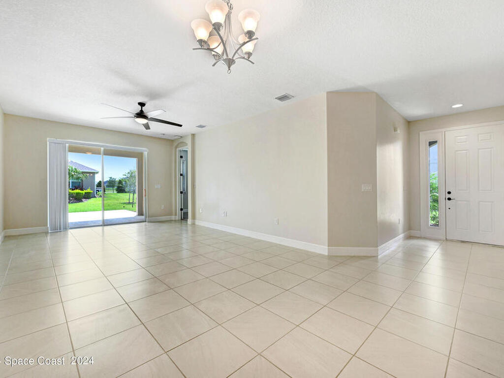 8483 Loren Cove Drive, Melbourne, FL 32940