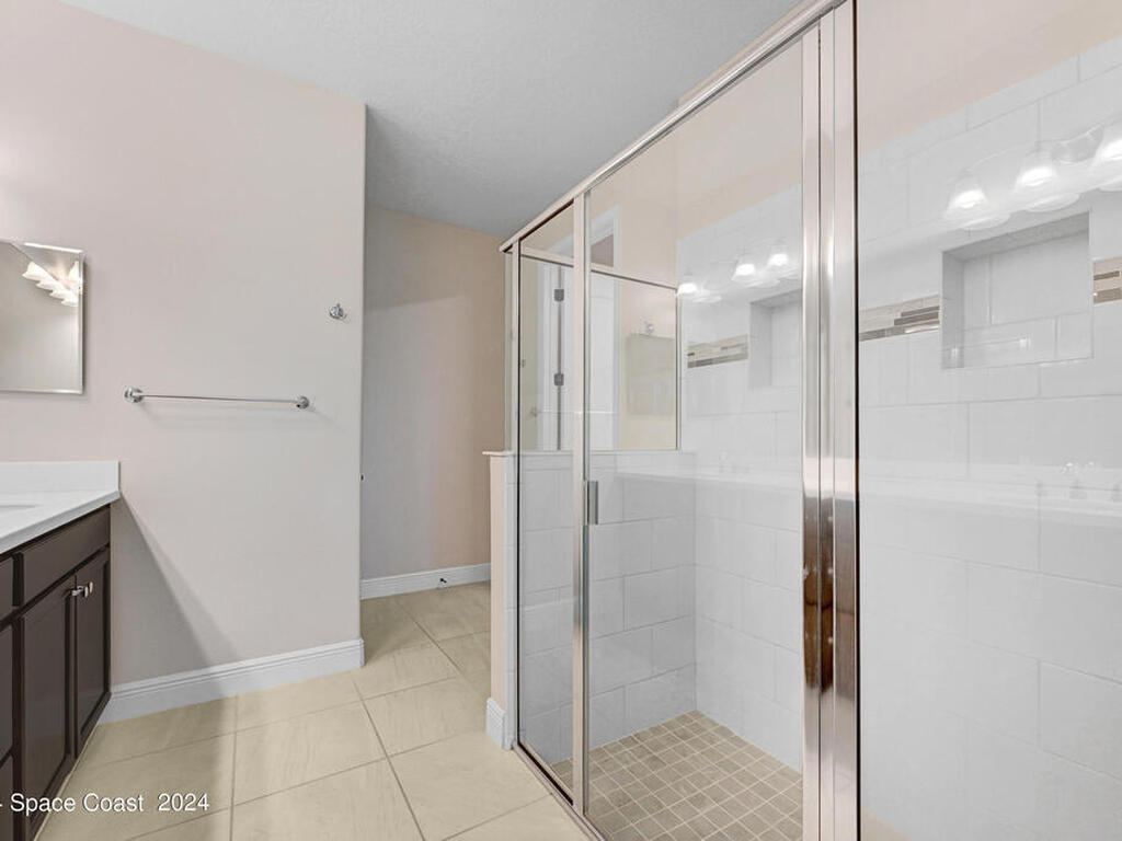 8483 Loren Cove Drive, Melbourne, FL 32940