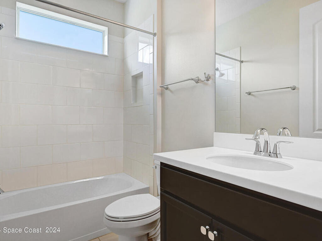 8483 Loren Cove Drive, Melbourne, FL 32940