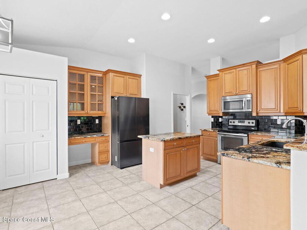 439 Gardendale Circle, Palm Bay, FL 32909