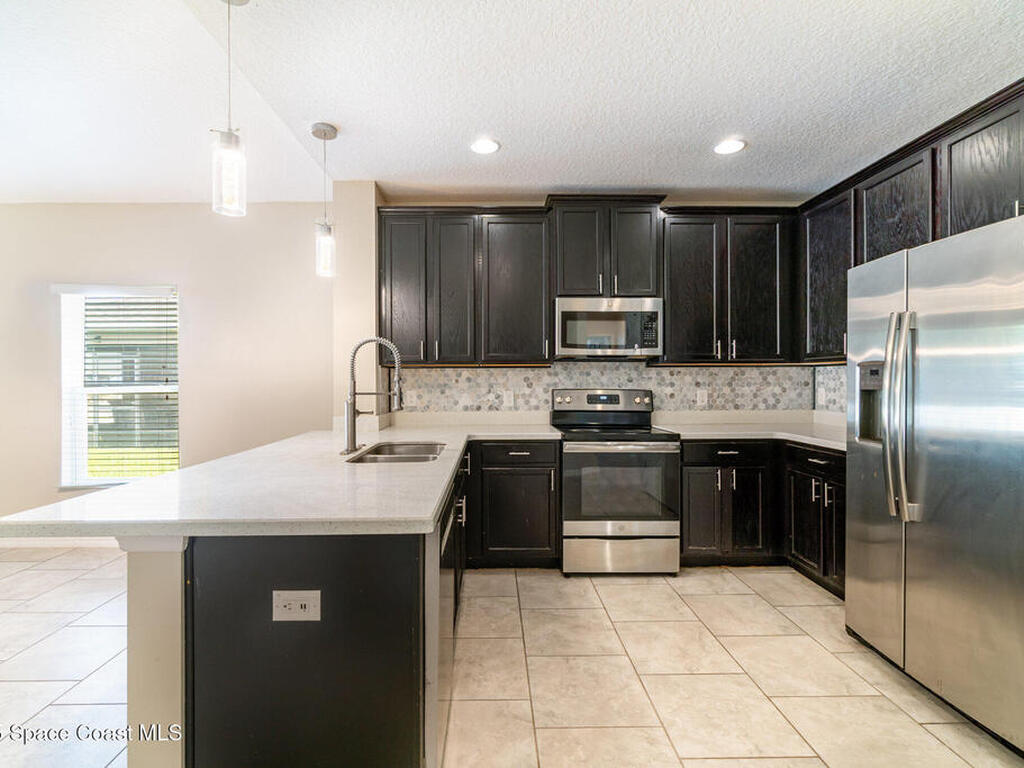 2751 Wadeview Loop, St. Cloud, FL 34769