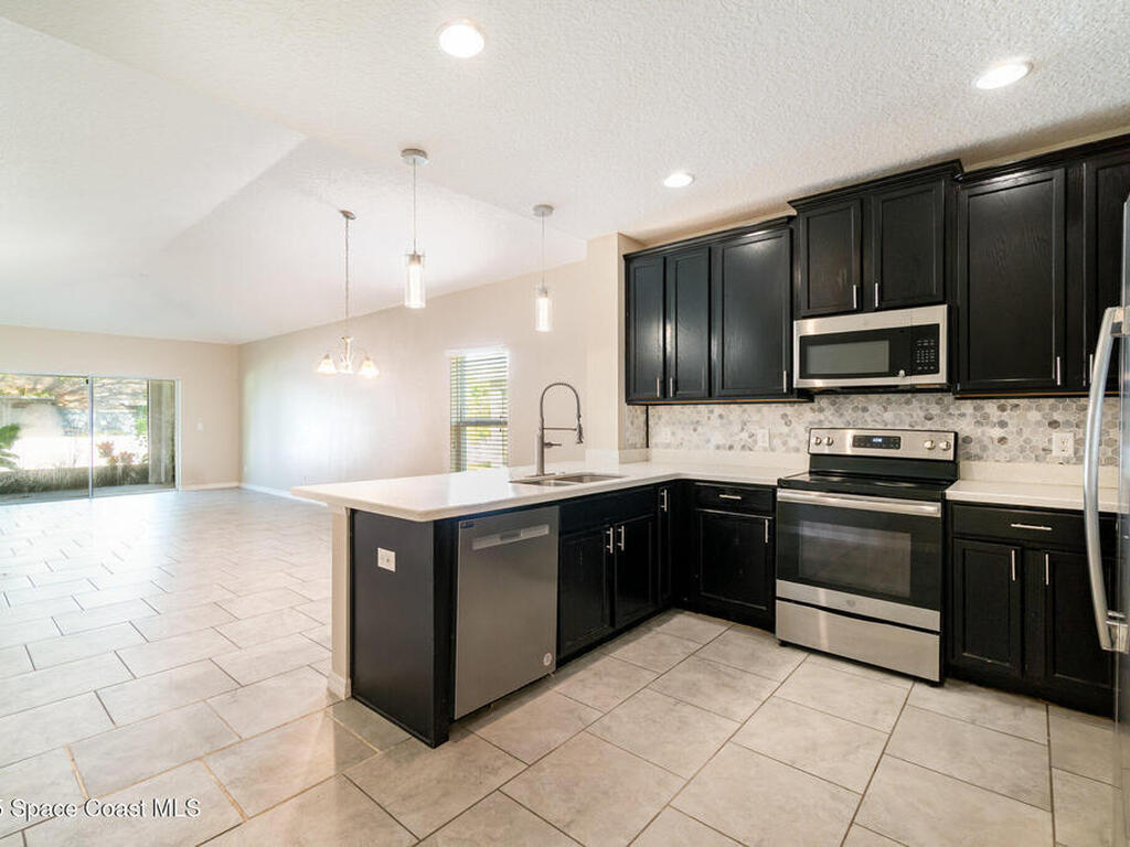 2751 Wadeview Loop, St. Cloud, FL 34769