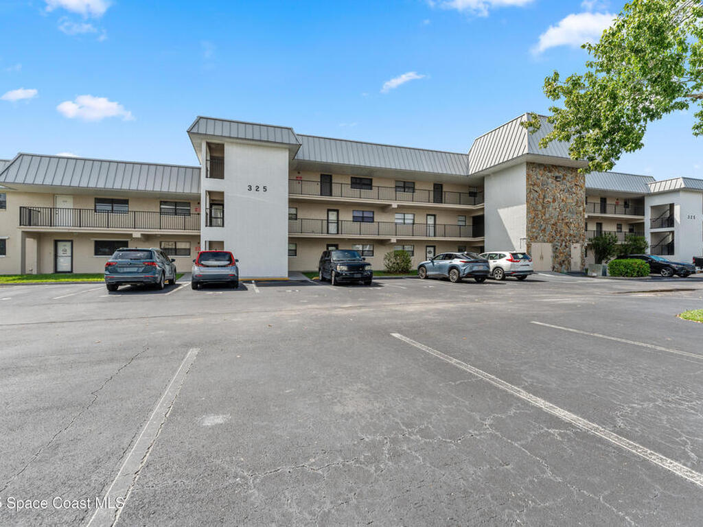 325 Tangle Run Boulevard, Suntree, FL 32940