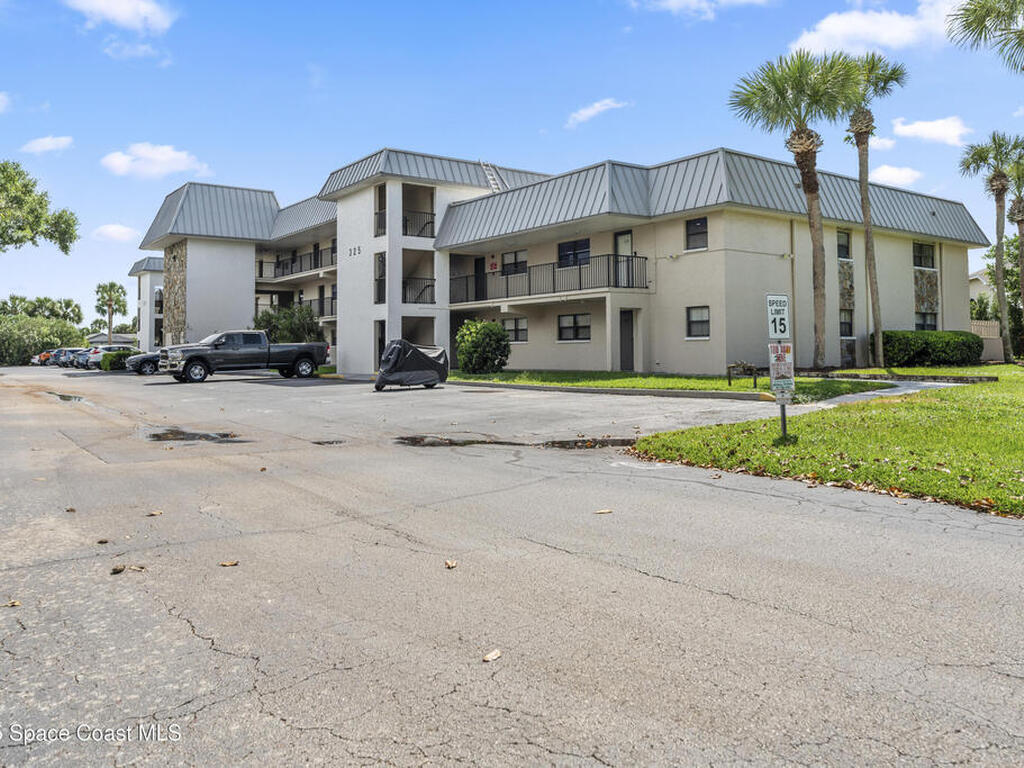 325 Tangle Run Boulevard, Suntree, FL 32940