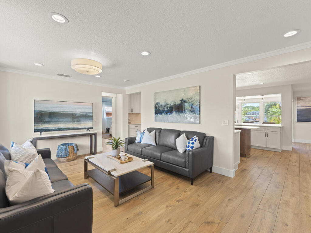 931 S Fourth Street, Cocoa Beach, FL 32931