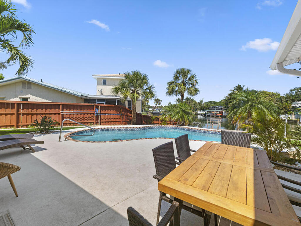 931 S Fourth Street, Cocoa Beach, FL 32931