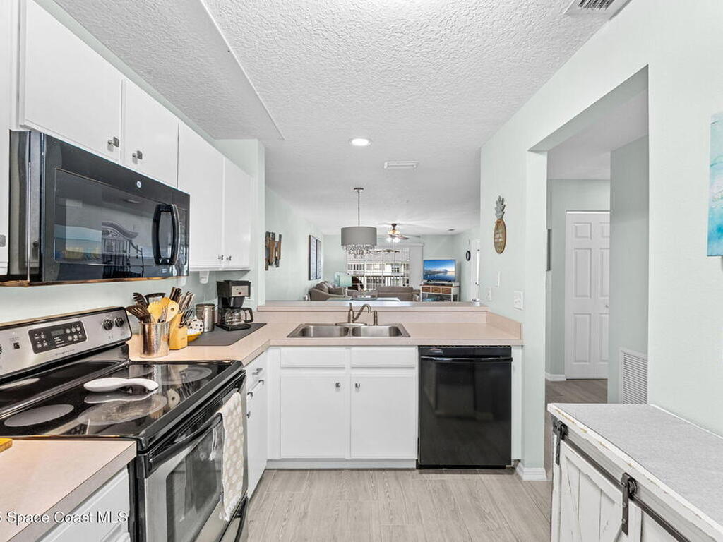 640 S Brevard Avenue, Cocoa Beach, FL 32931