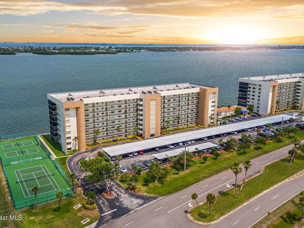 200 S Sykes Creek Parkway, Merritt Island, FL 32952