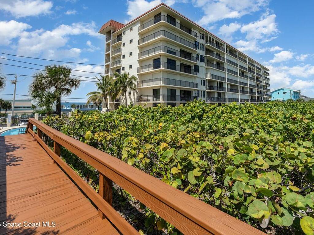 2815 S Atlantic Avenue, Cocoa Beach, FL 32931