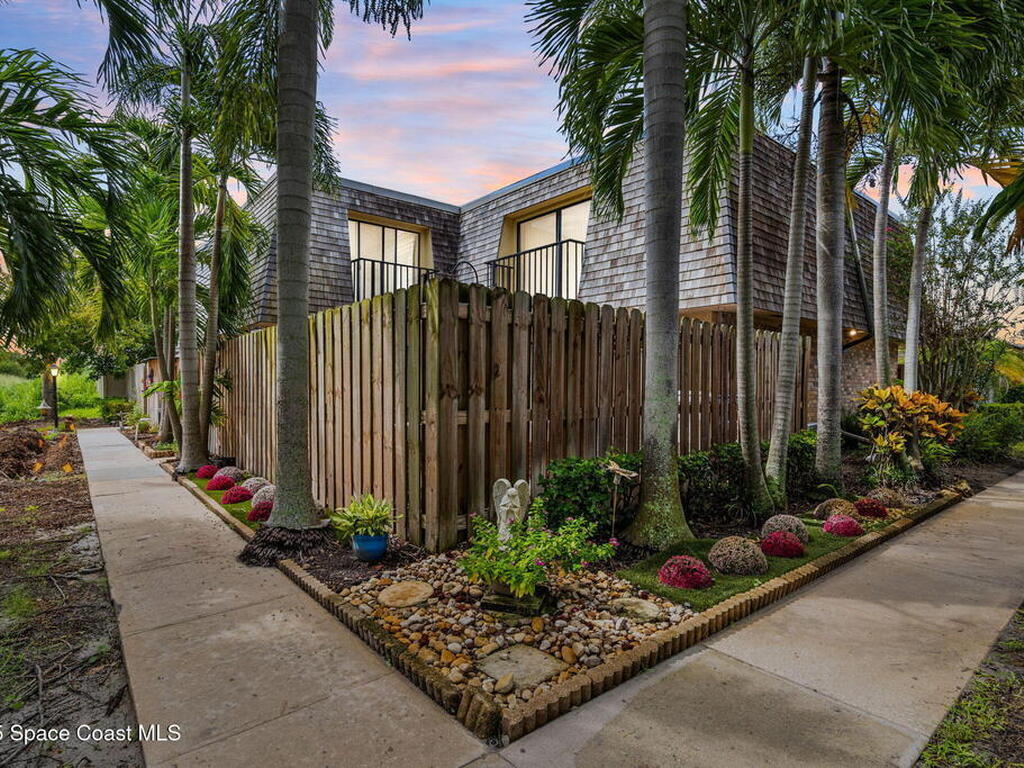 375 S Waverly Place, Vero Beach, FL 32960