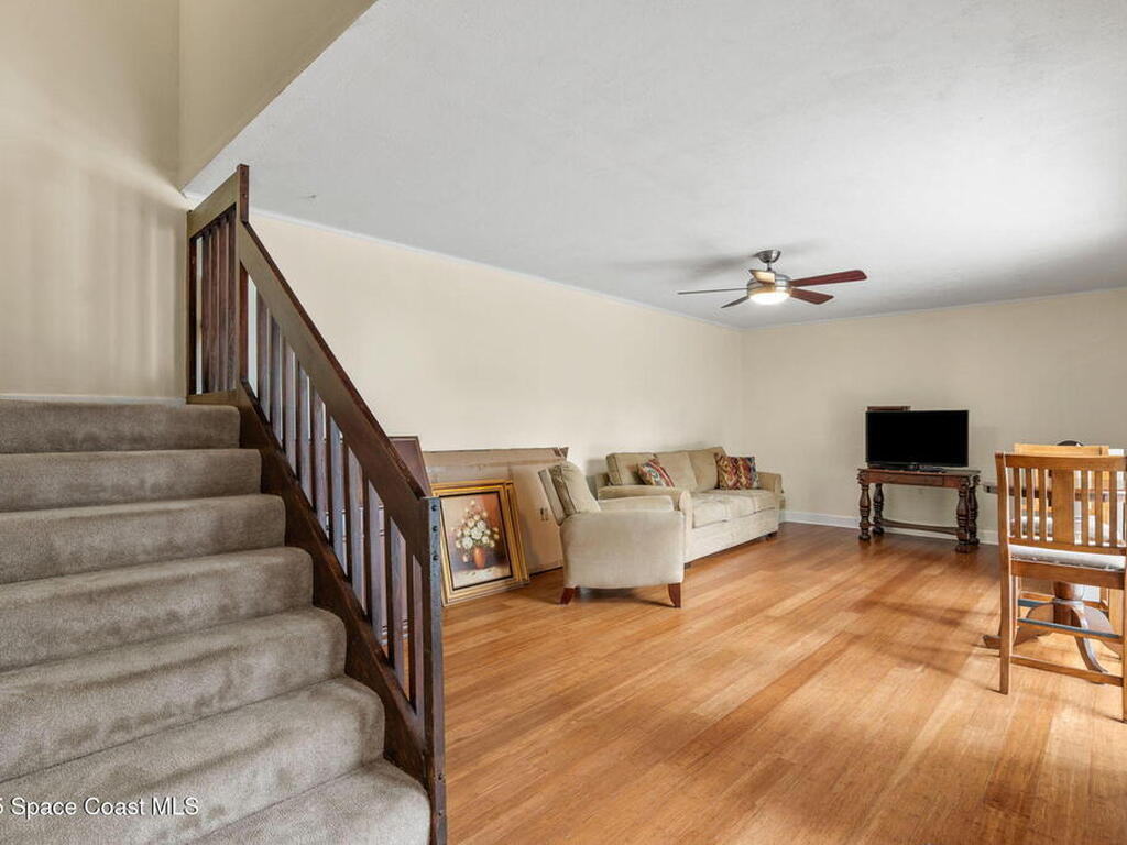 375 S Waverly Place, Vero Beach, FL 32960