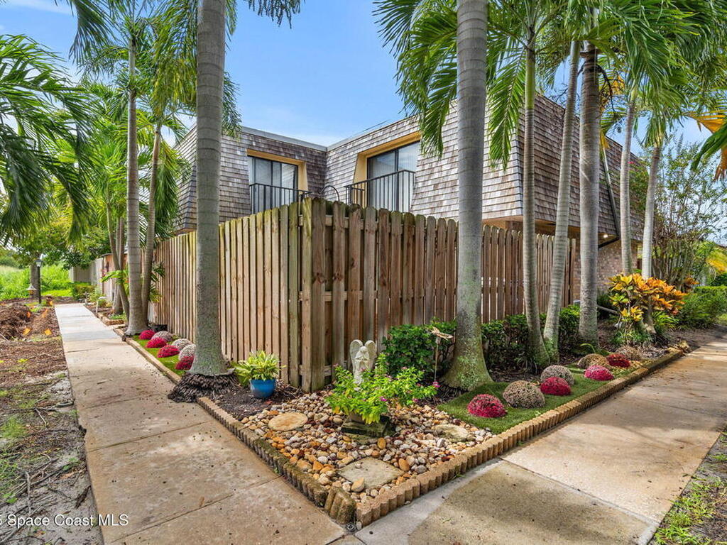 375 S Waverly Place, Vero Beach, FL 32960