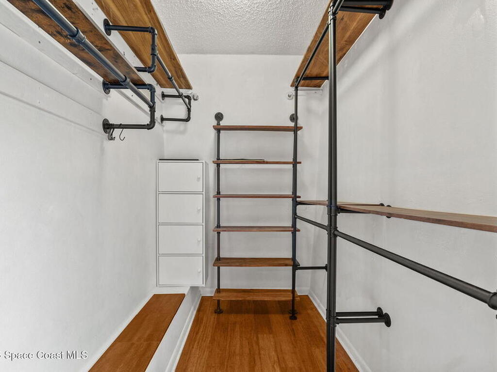 375 S Waverly Place, Vero Beach, FL 32960