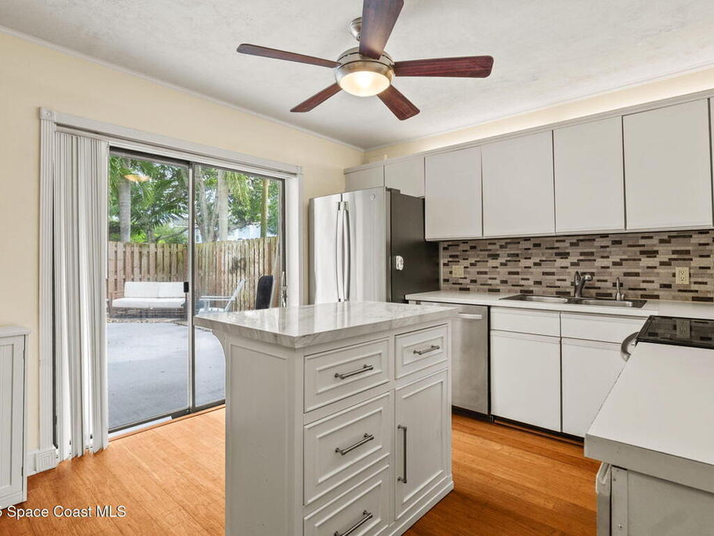 375 S Waverly Place, Vero Beach, FL 32960