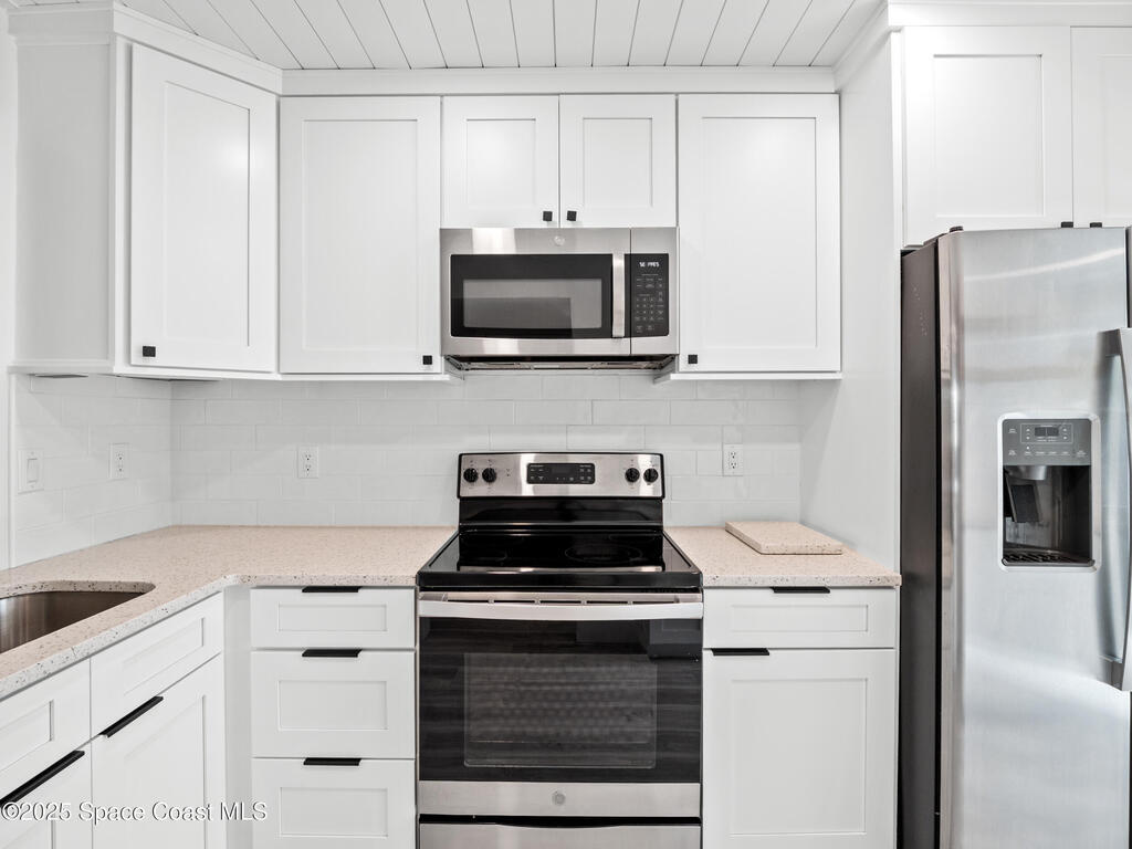 290 Paradise Boulevard, Indialantic, FL 32903