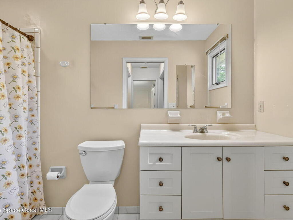 630 NE Town Terrace, Jensen Beach, FL 34957