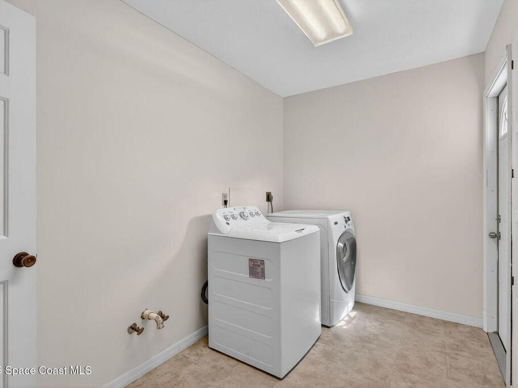 630 NE Town Terrace, Jensen Beach, FL 34957