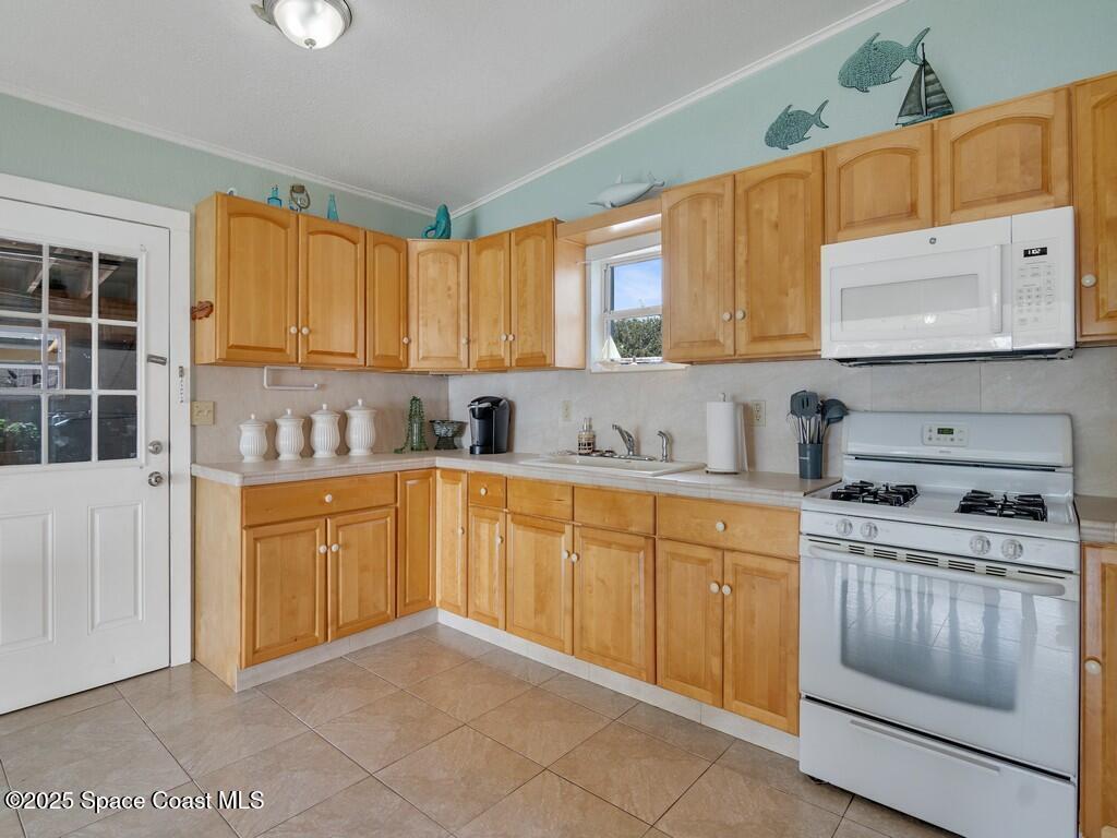 3957 Canal Drive, Sebastian, FL 32976