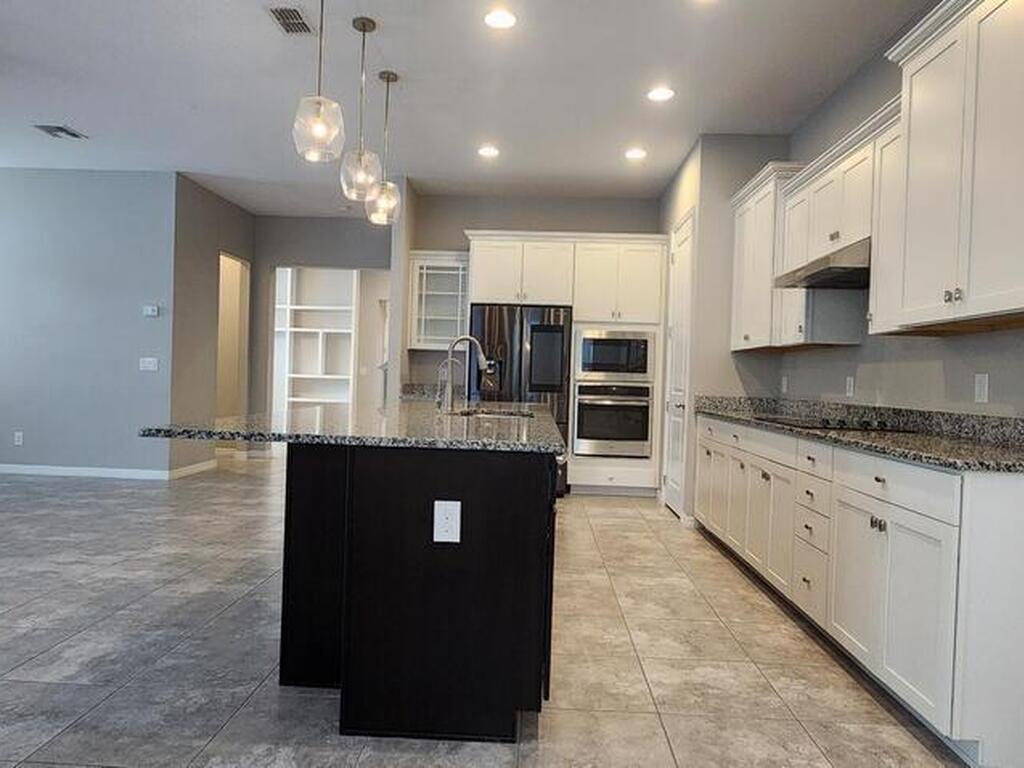 1813 Hawksbill Lane, St. Cloud, FL 34771