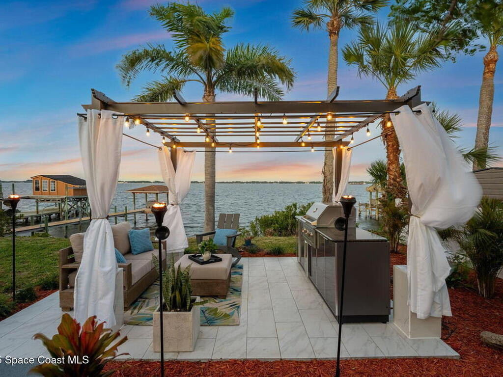 4527 Coquina Ridge Drive, Melbourne, FL 32935