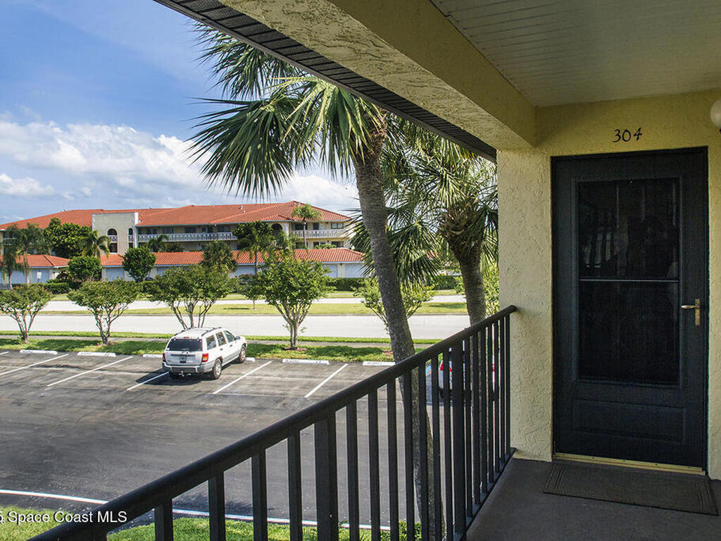 325 S Banana River Boulevard, Cocoa Beach, FL 32931