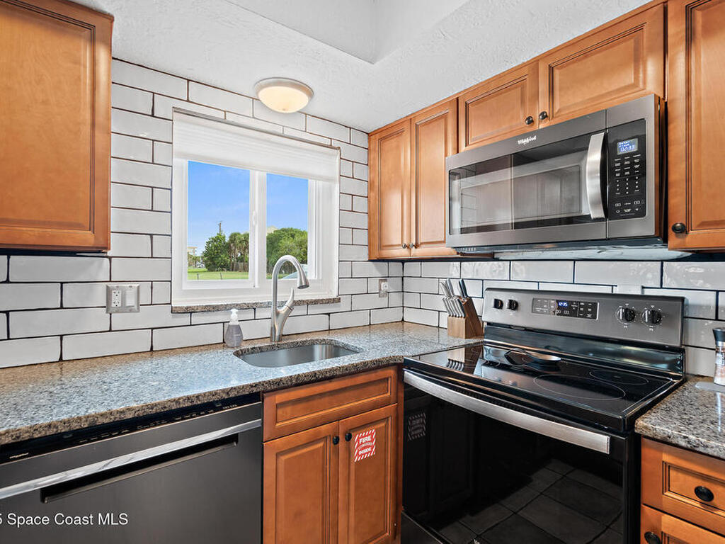 8156 Ridgewood Avenue, Cape Canaveral, FL 32920