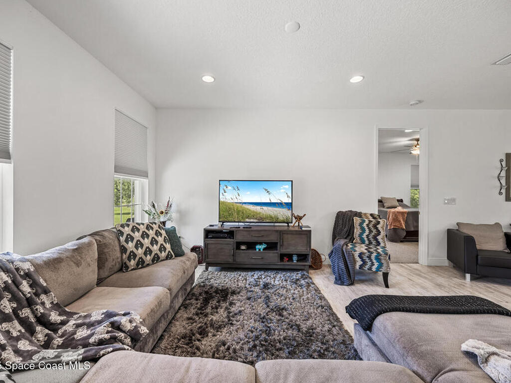 2050 Valkaria Road, Grant-Valkaria, FL 32950