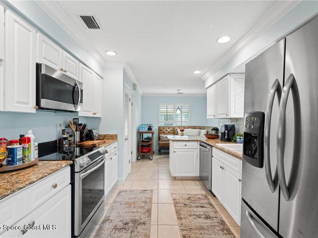 110 Prestwick Circle, Vero Beach, FL 32967