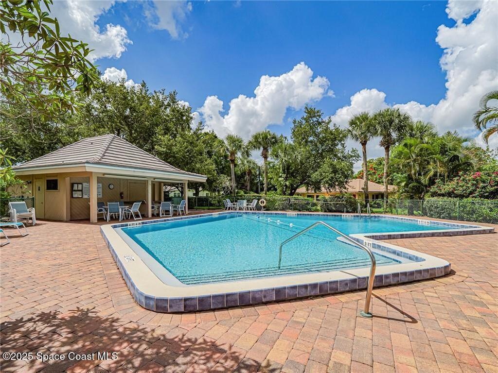 110 Prestwick Circle, Vero Beach, FL 32967