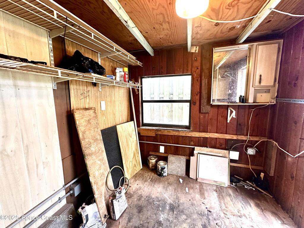 377 W Merritt Avenue, Merritt Island, FL 32953