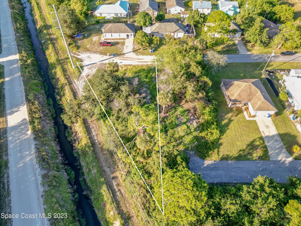 475 15th Street, Vero Beach, FL 32962