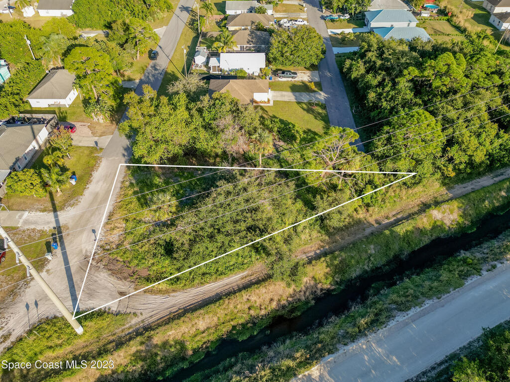 475 15th Street, Vero Beach, FL 32962