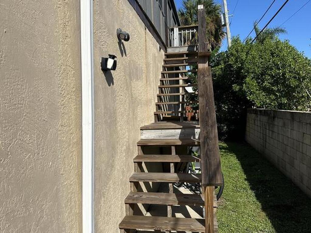 565 Jackson Avenue, Satellite Beach, FL 32937