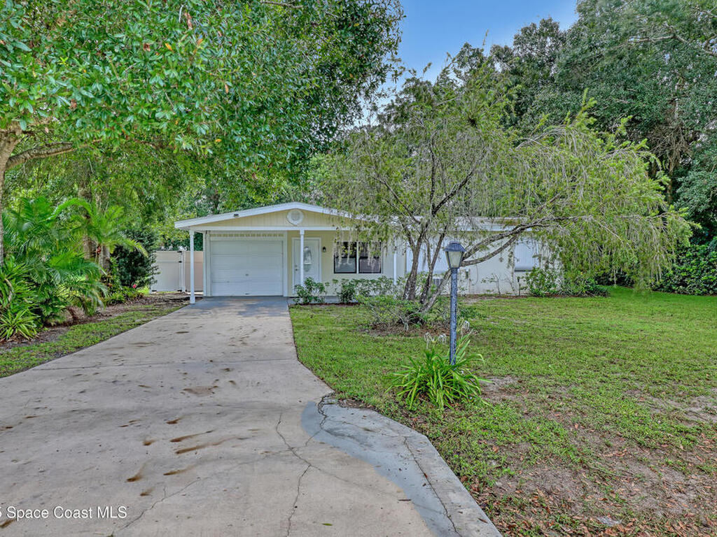 1915 47th Avenue, Vero Beach, FL 32966