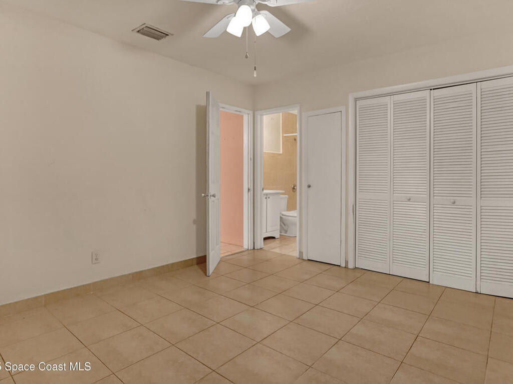 1915 47th Avenue, Vero Beach, FL 32966