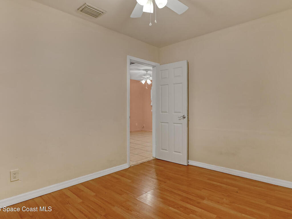 1915 47th Avenue, Vero Beach, FL 32966