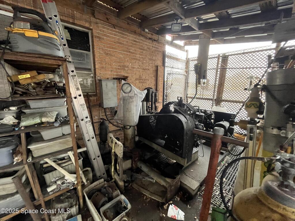 691 N Courtenay Parkway, Merritt Island, FL 32953