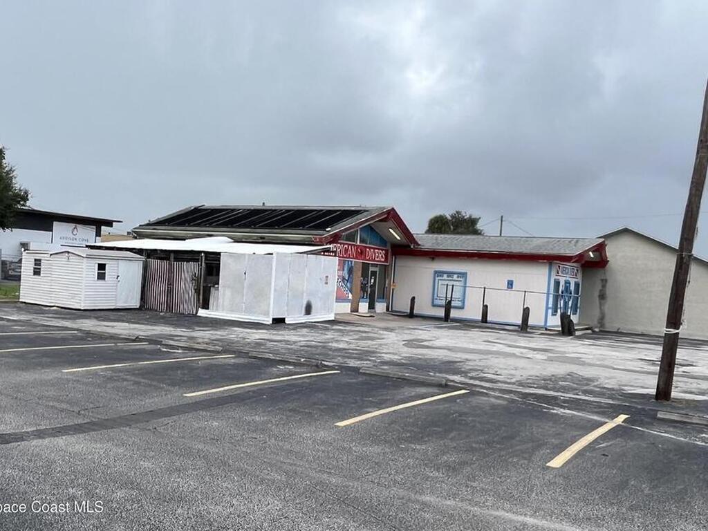 691 N Courtenay Parkway, Merritt Island, FL 32953