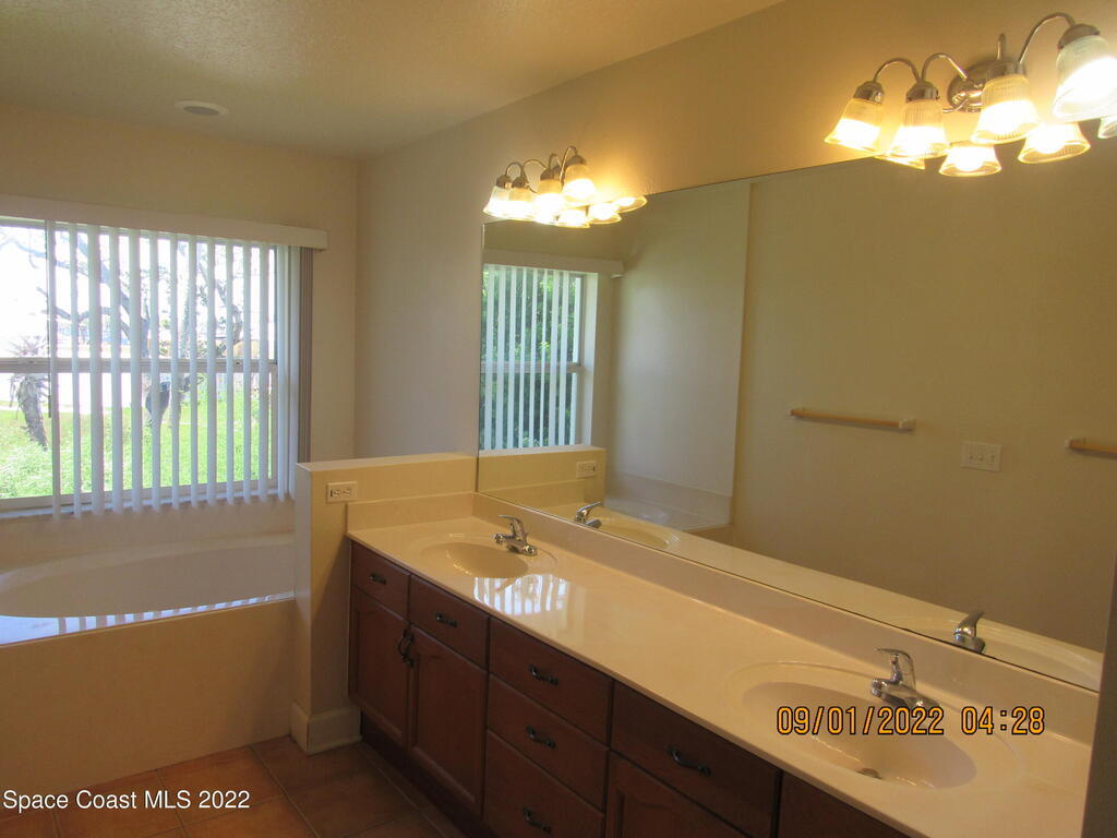 180 Portside Avenue, Cape Canaveral, FL 32920