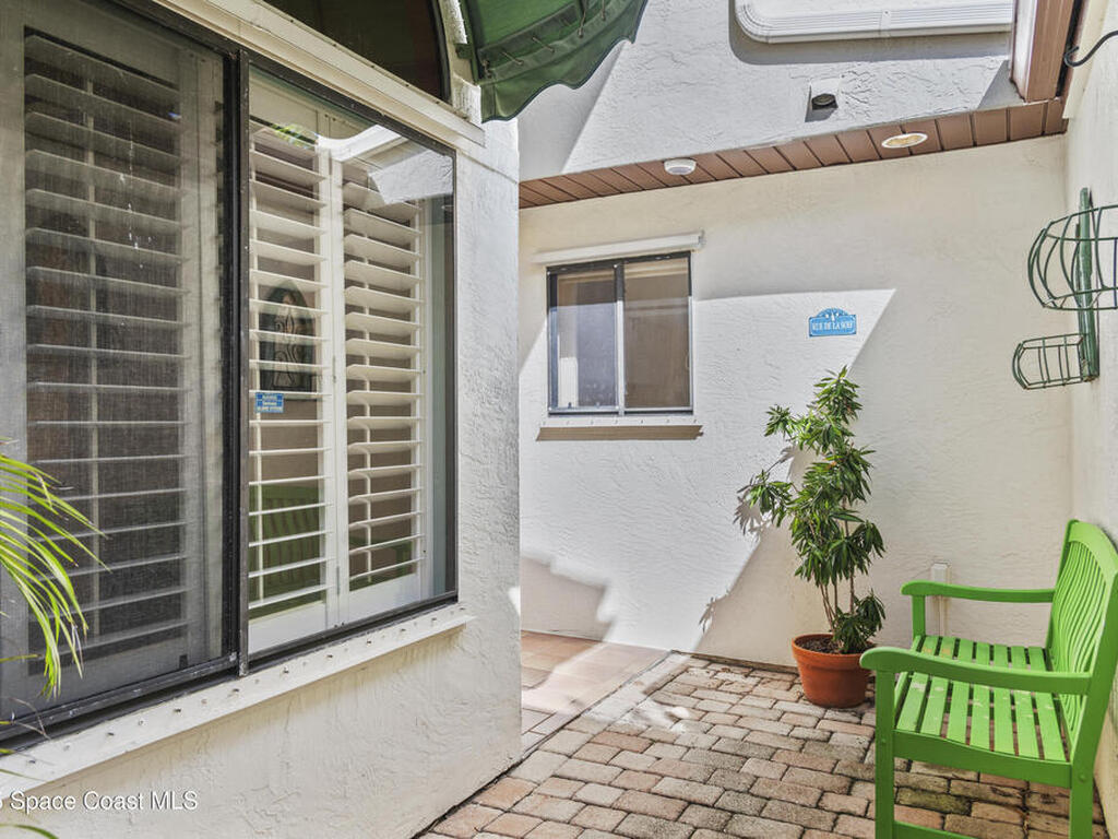 1808 Parkside Place, Indian Harbour Beach, FL 32937