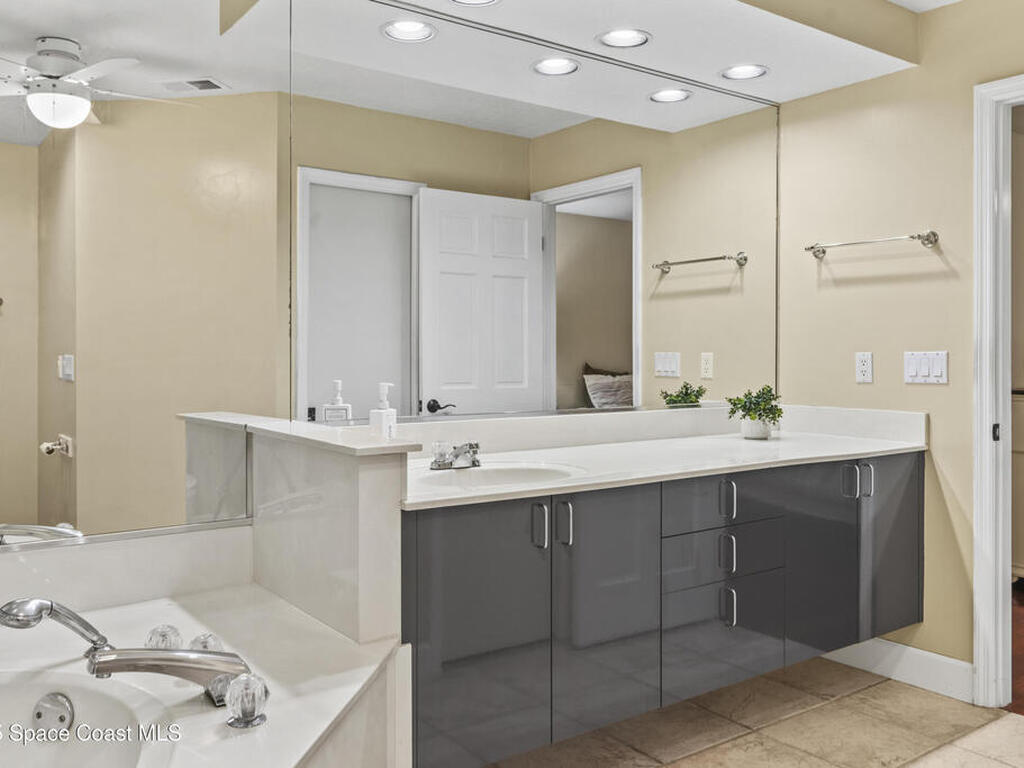 1808 Parkside Place, Indian Harbour Beach, FL 32937