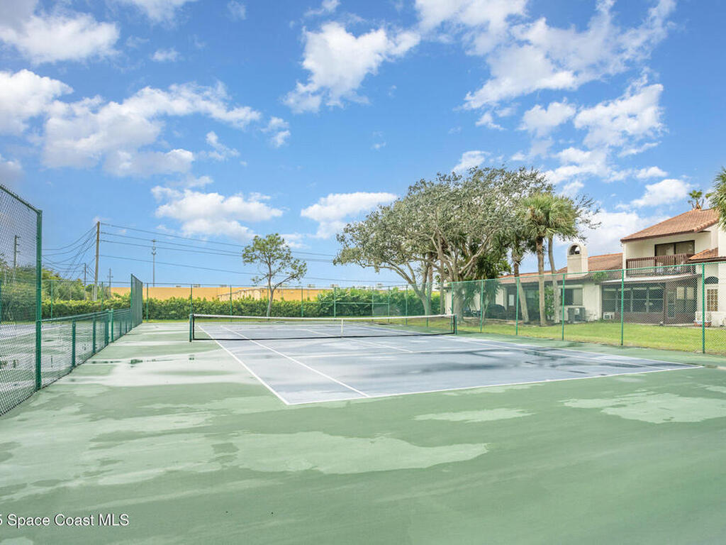 1908 Parkside Place, Indian Harbour Beach, FL 32937