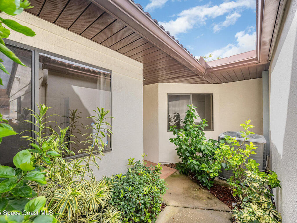 1908 Parkside Place, Indian Harbour Beach, FL 32937