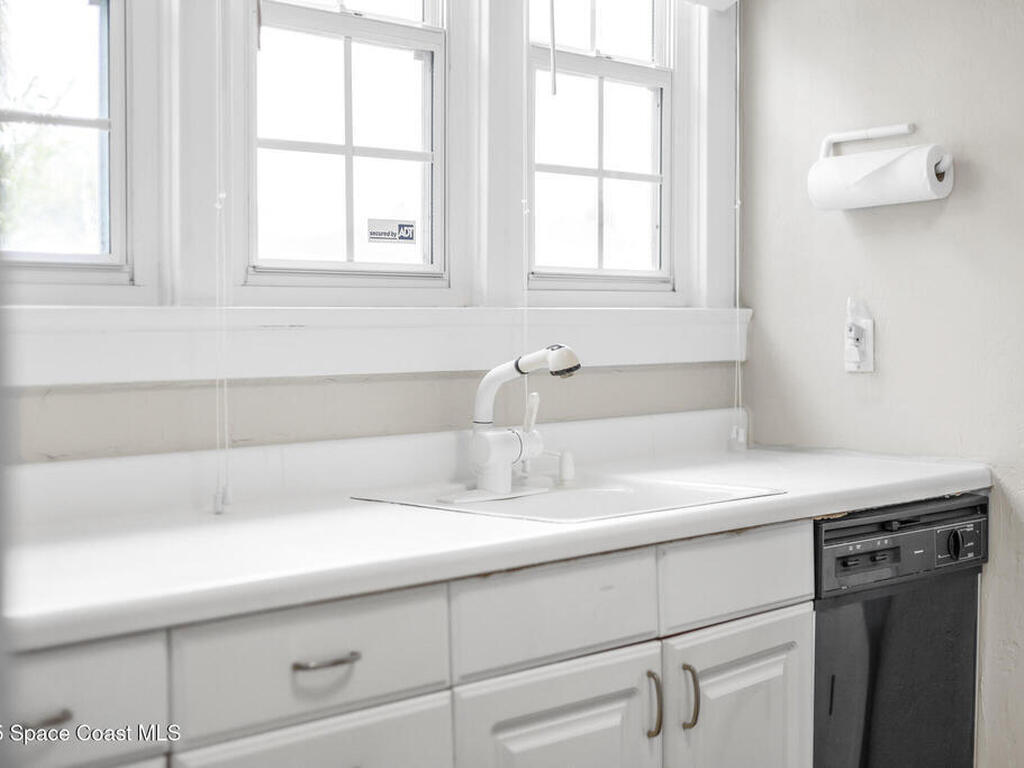 1003 S Washington Avenue, Titusville, FL 32780