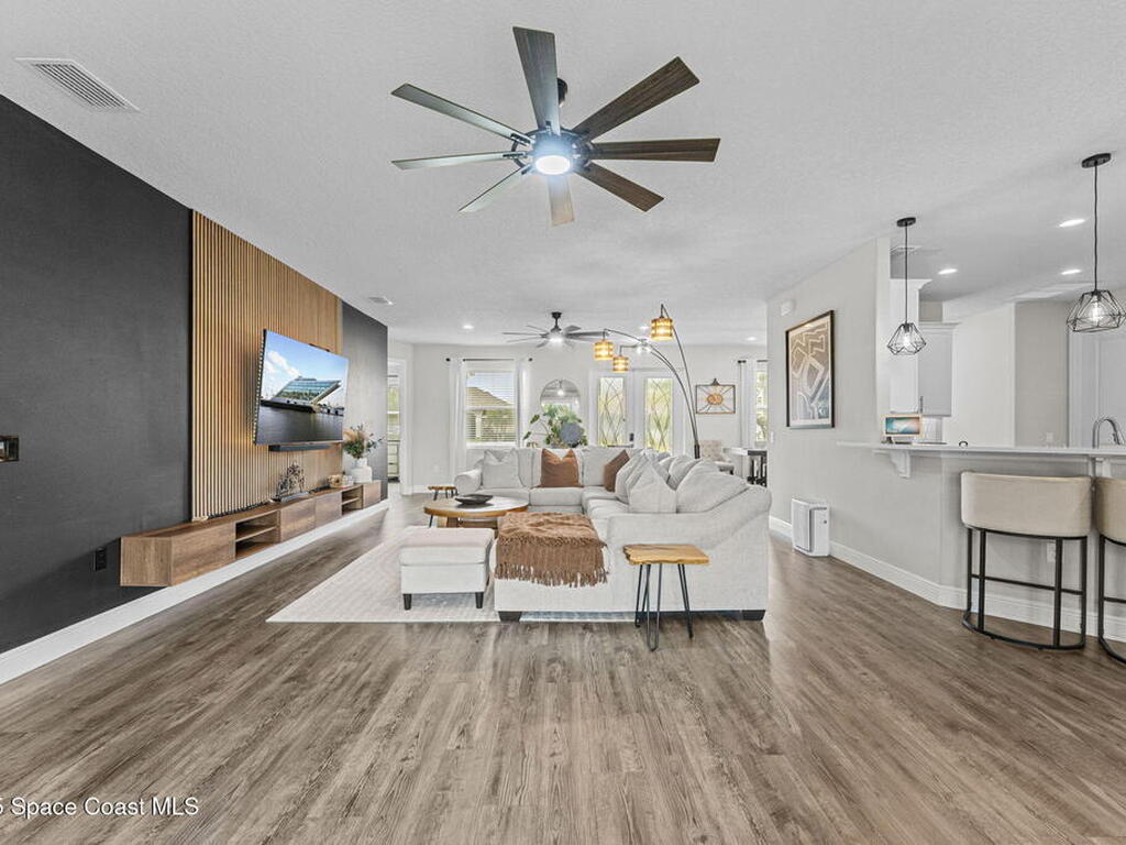 1085 Captiva Island Circle, Palm Bay, FL 32908