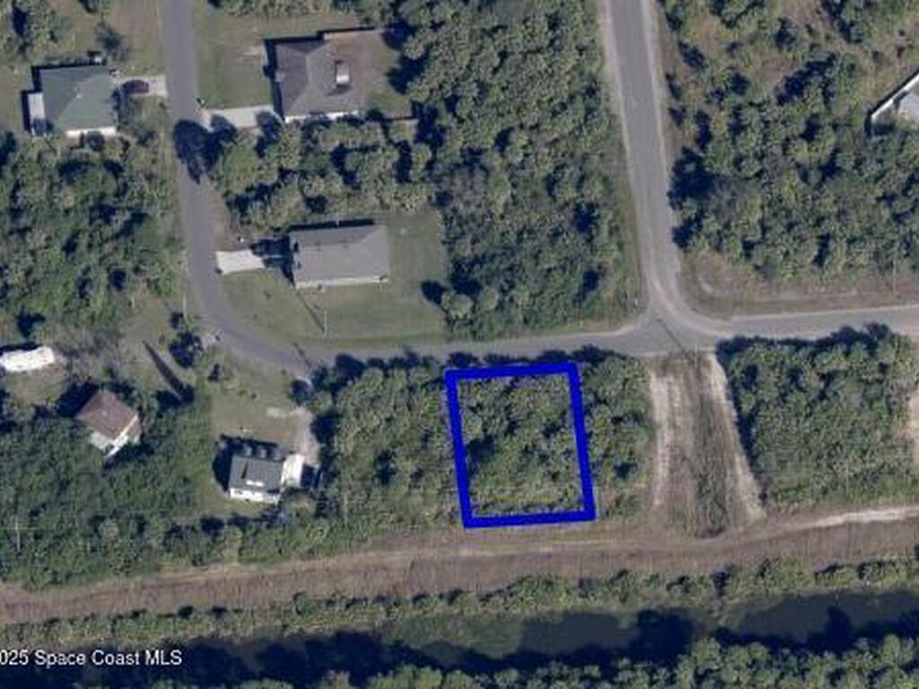 350 Lagoon Street, Palm Bay, FL 32908