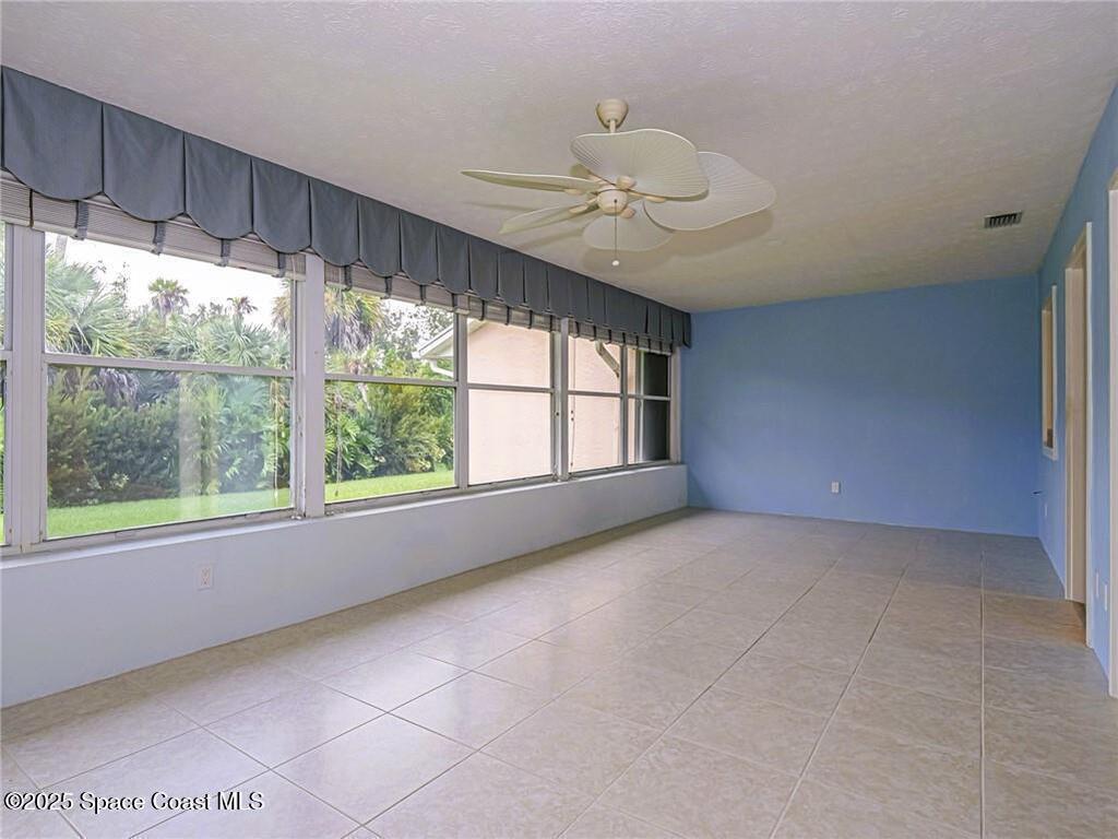 841 Lake Orchid Circle, Vero Beach, FL 32962