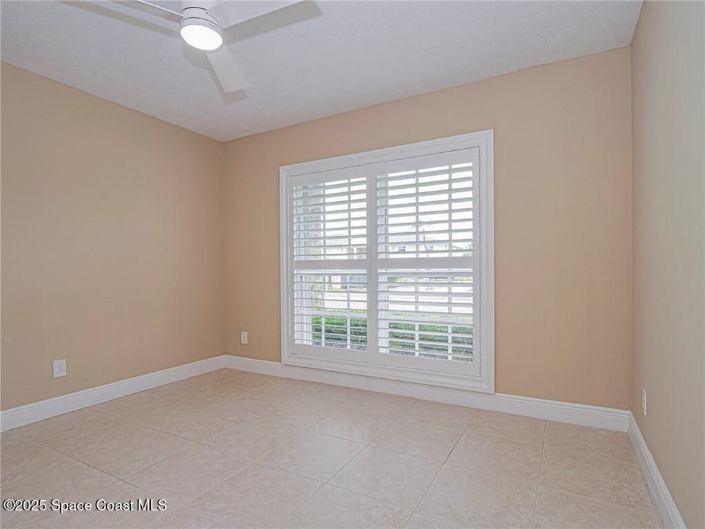 841 Lake Orchid Circle, Vero Beach, FL 32962