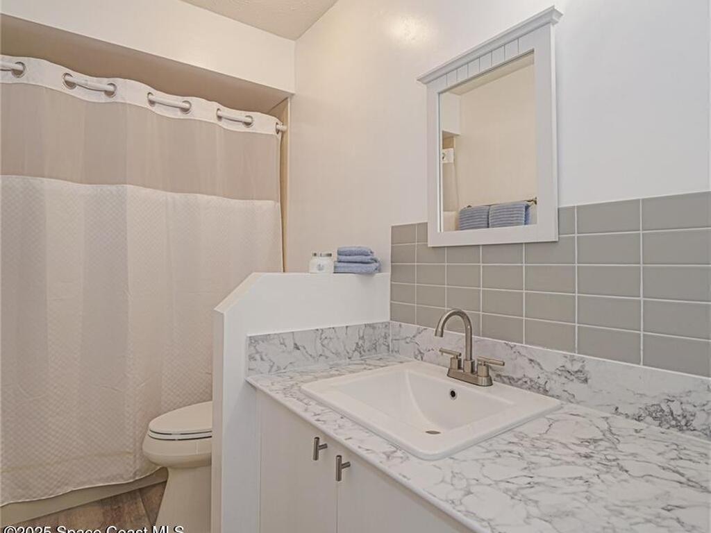 841 Lake Orchid Circle, Vero Beach, FL 32962